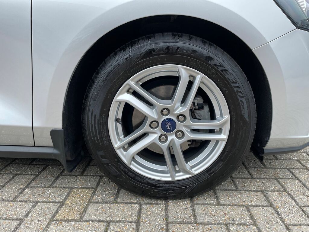 Ford Focus 1.0 L Ecoboost Titanium 6Spd 125Ps Black #9