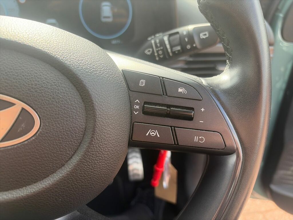 Hyundai Bayon Se Connect Green #17