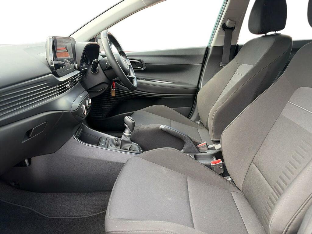 Hyundai Bayon Se Connect Green #10
