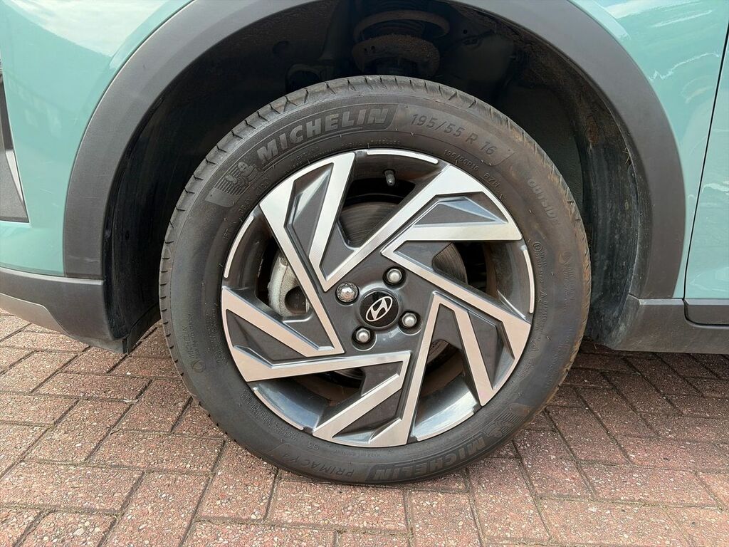 Hyundai Bayon Se Connect Green #9