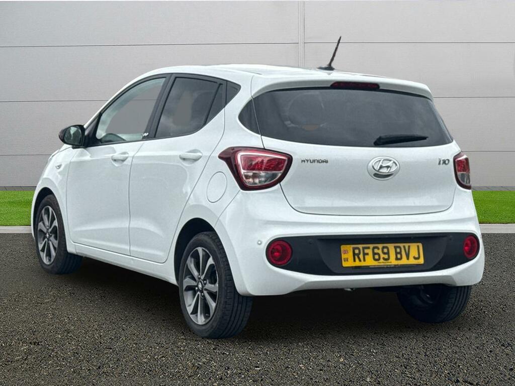 Hyundai I10 Play White #5