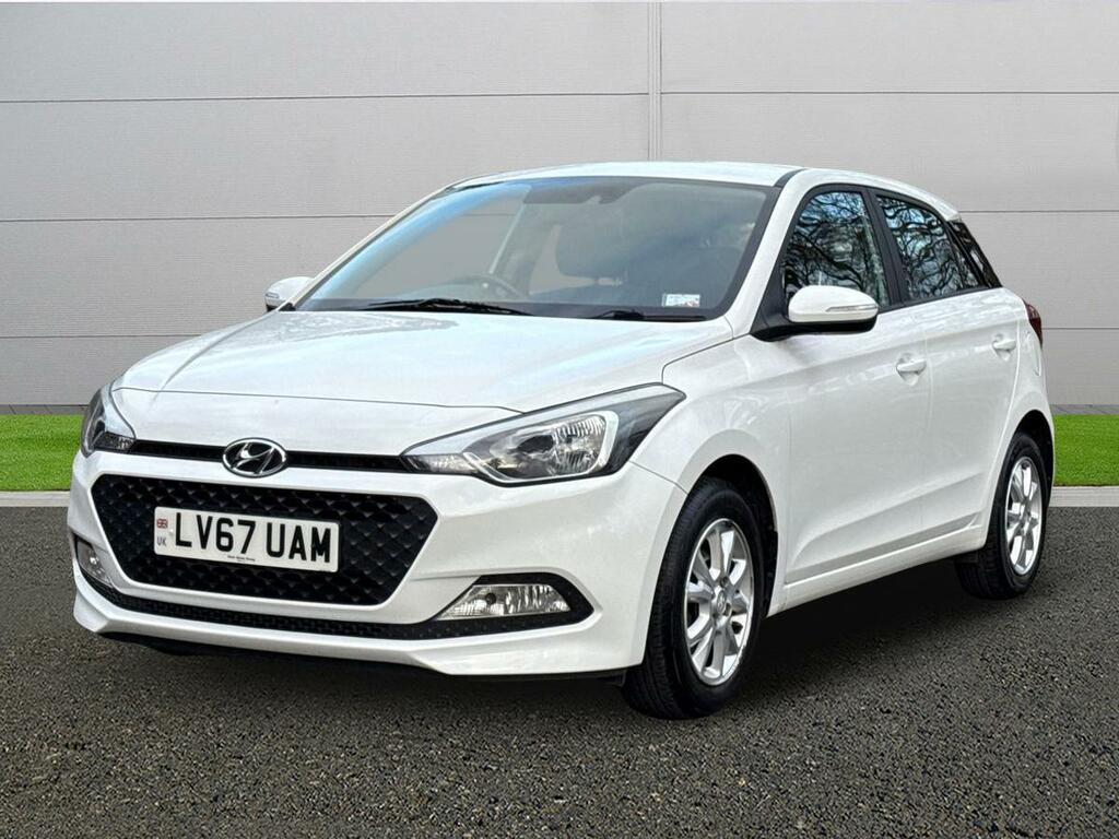 Hyundai I20 Hatchback White #3