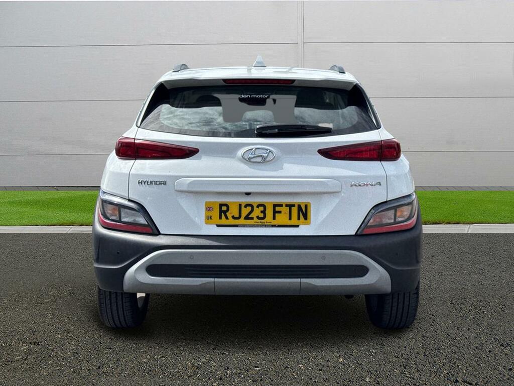 Hyundai Kona Se Connect White #6