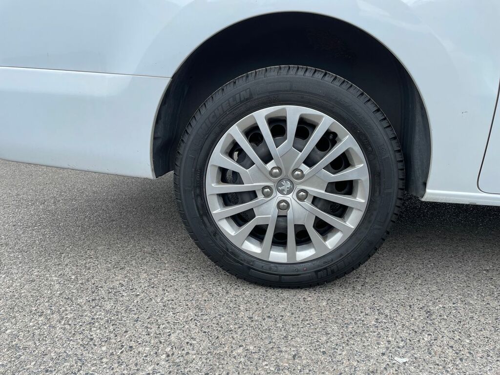 Peugeot Expert Mpv #9