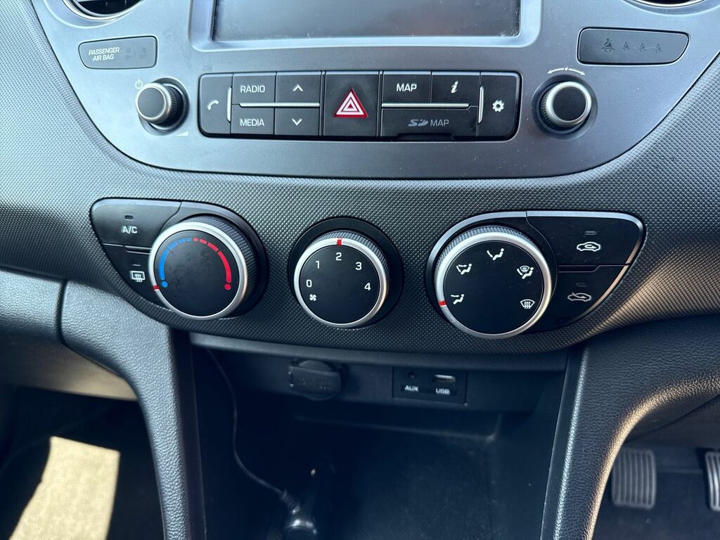 Hyundai I10 I10 Premium Se Blue #18
