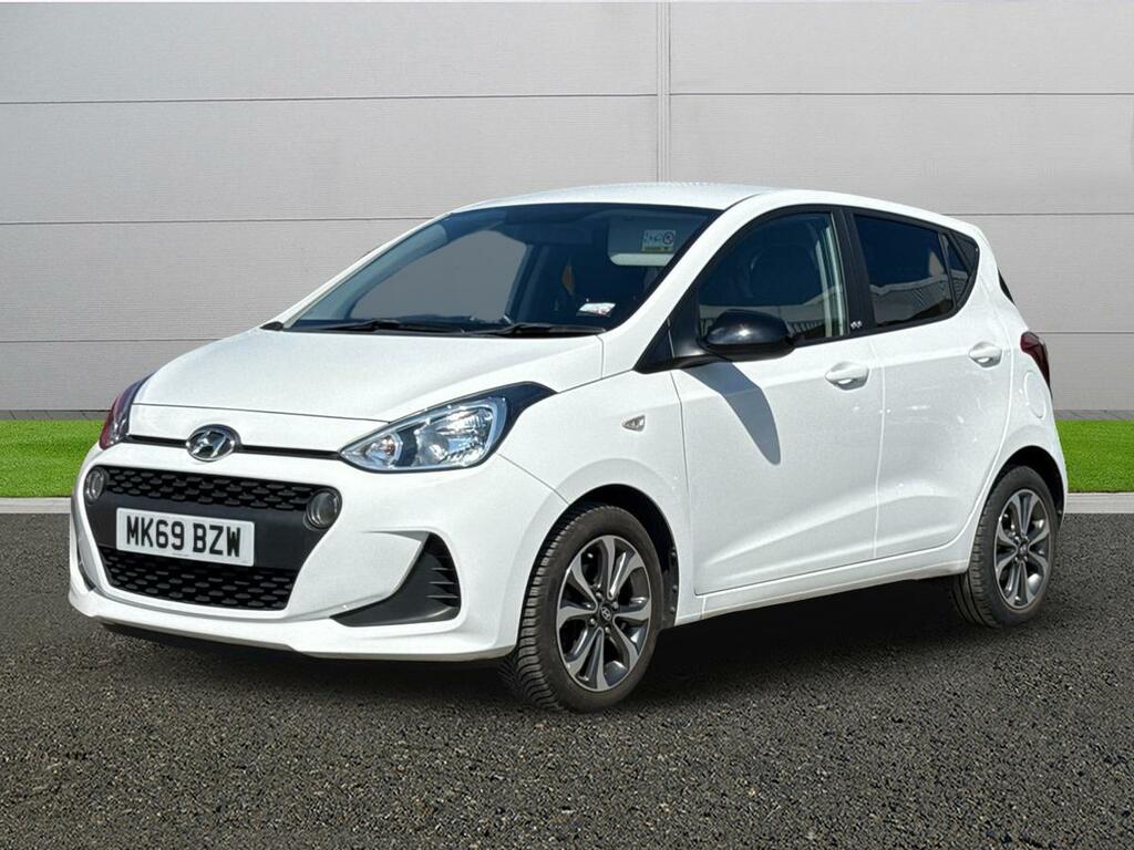 Hyundai I10 Play White #3