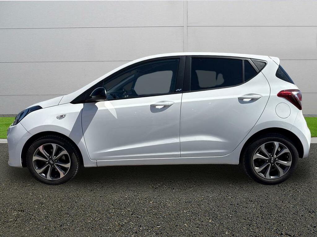 Hyundai I10 Play White #4