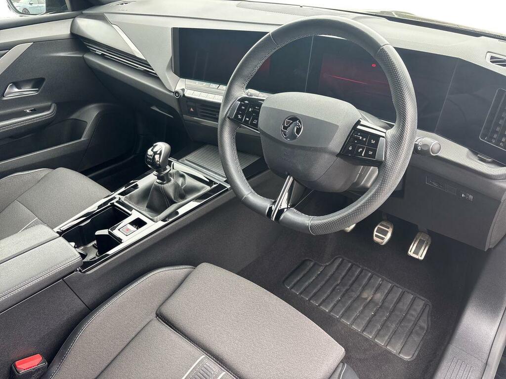 Vauxhall Astra 1.2 Ultimate Black #15