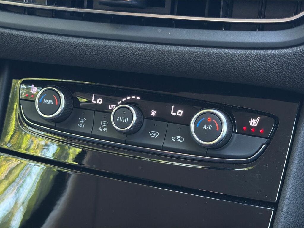 Vauxhall Grandland Ultimate Phev Red #18