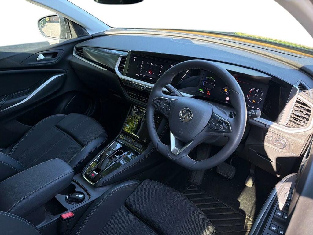 Vauxhall Grandland Ultimate Phev Red #15