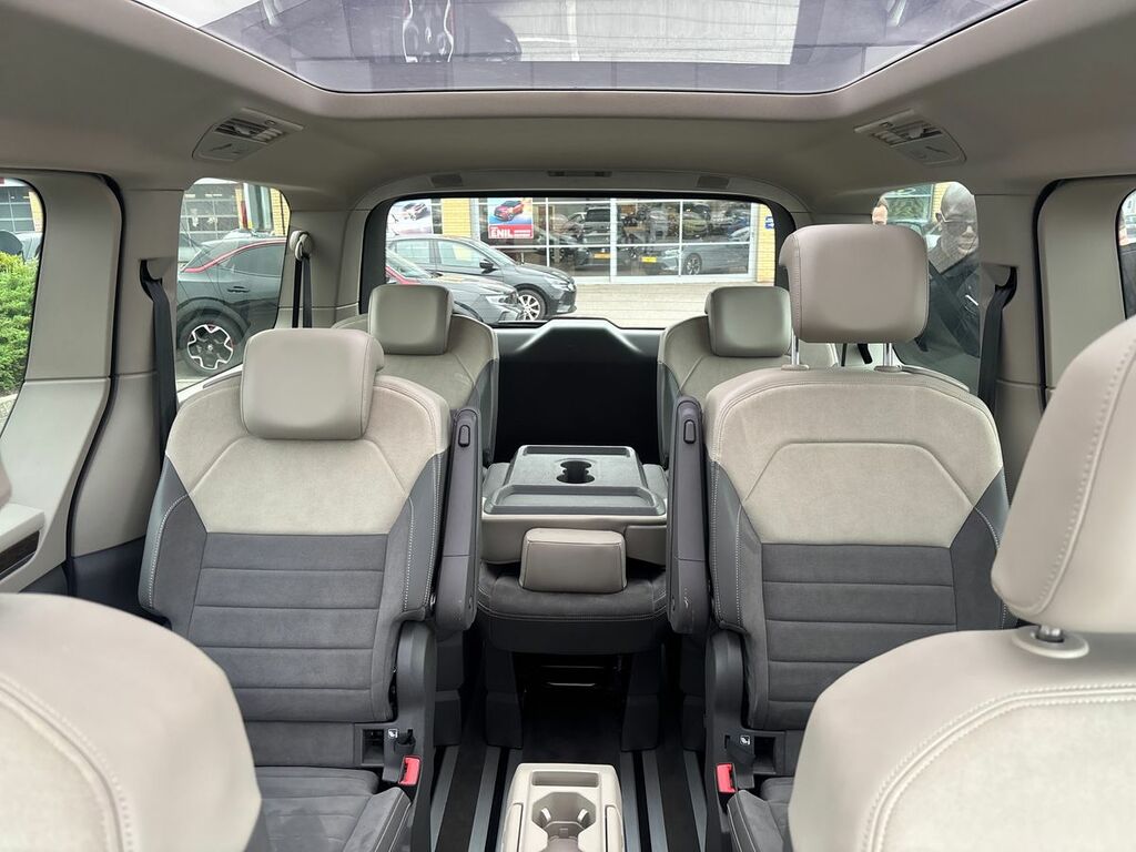 Volkswagen Multivan Life 1.4 Tsi Ehybrid 218Ps Dsg 7 Seat Black #32