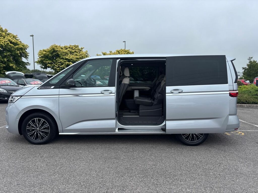 Volkswagen Multivan Life 1.4 Tsi Ehybrid 218Ps Dsg 7 Seat Black #24