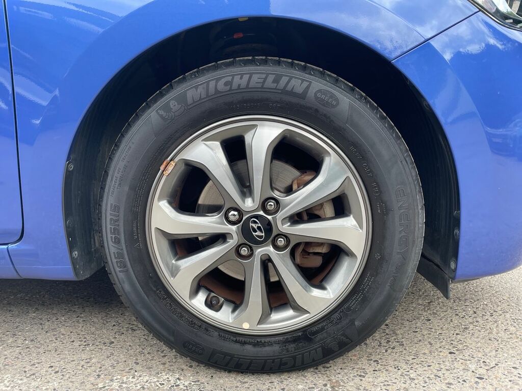Hyundai I20 1.2 Mpi Se 83 Bhp Grey #9