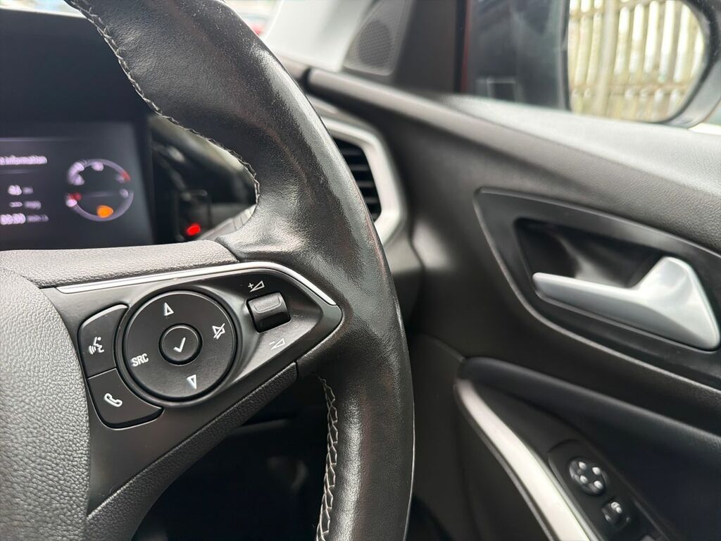 Vauxhall Grandland Ultimate White #17