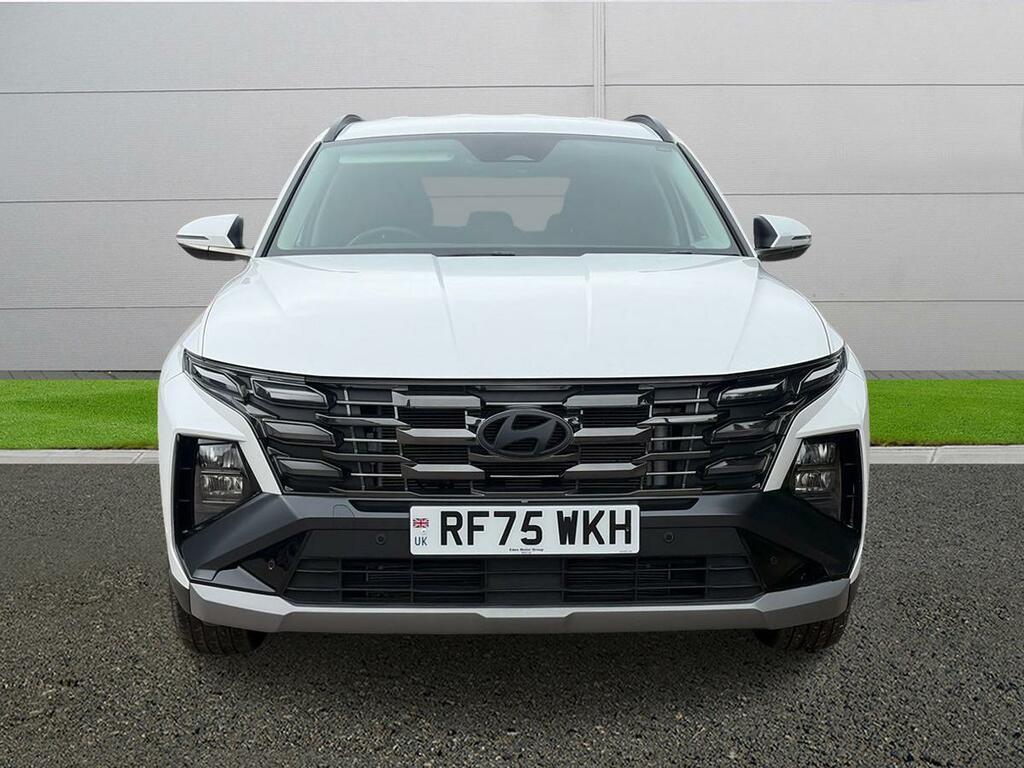 Hyundai Tucson Suv White #2