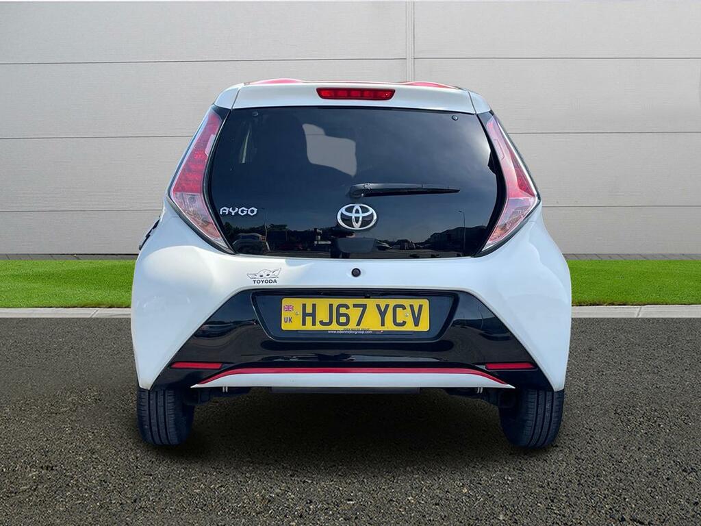Toyota Aygo X X-press White #6