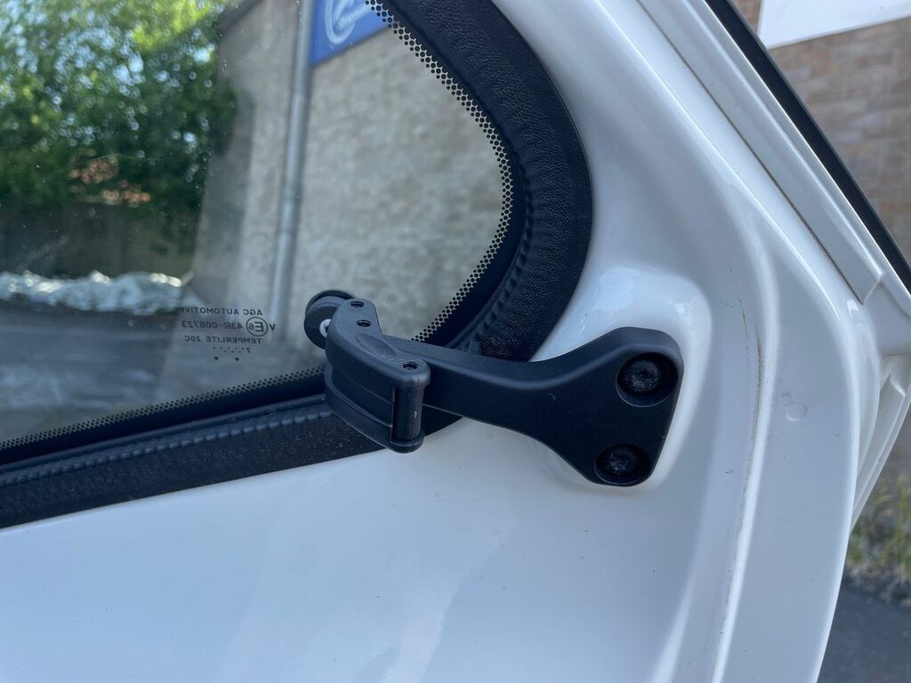 Toyota Aygo X X-play Red #24