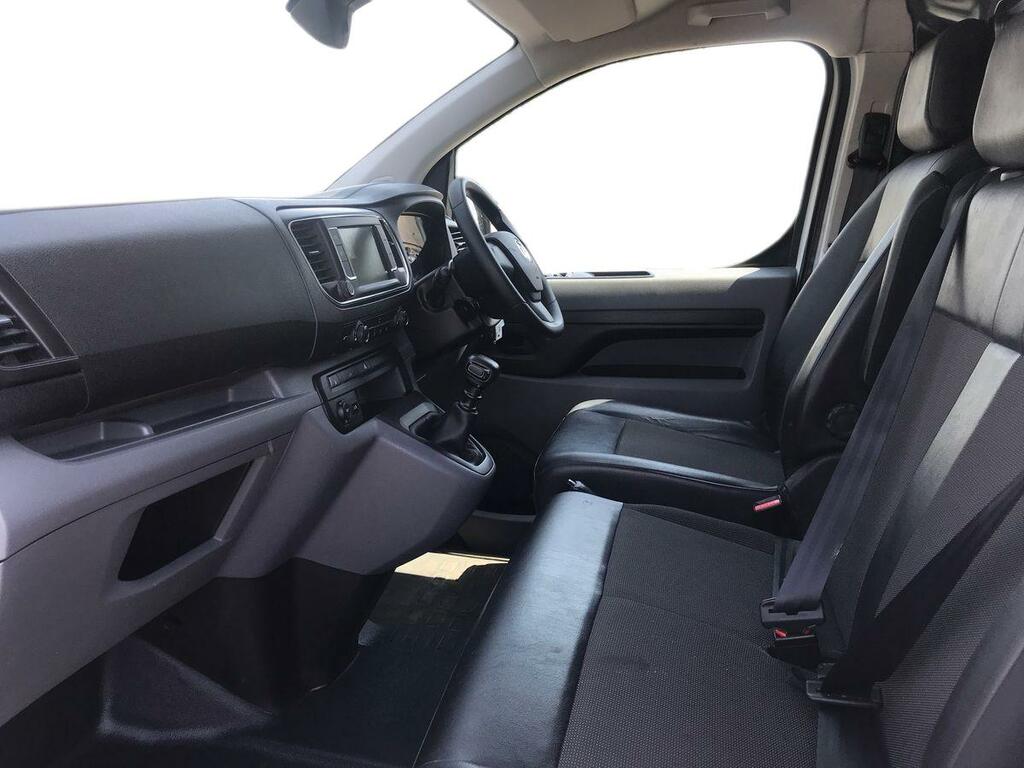 Vauxhall Vivaro Panel Van White #10
