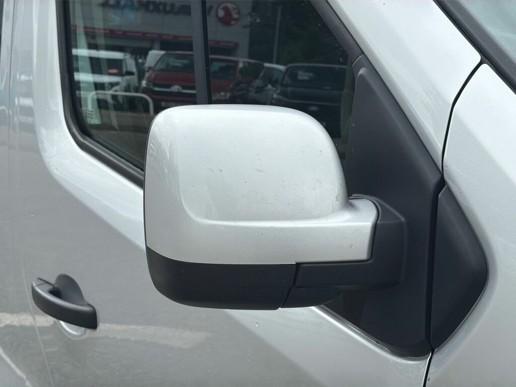 Renault Trafic 1.6L Null White #22