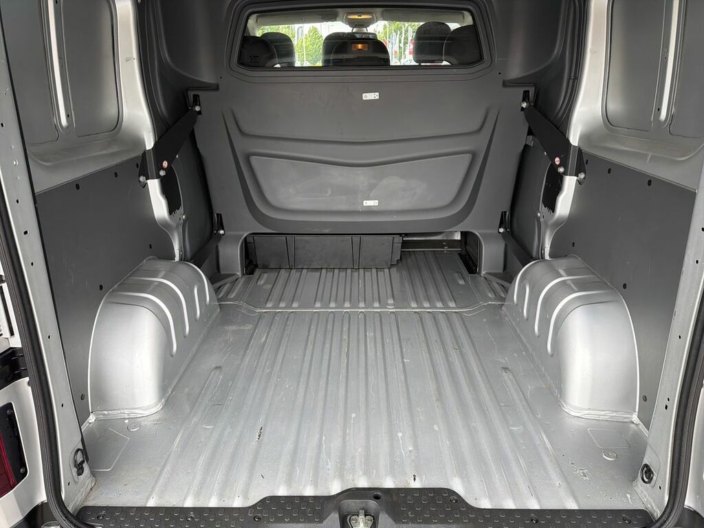 Renault Trafic 1.6L Null White #12