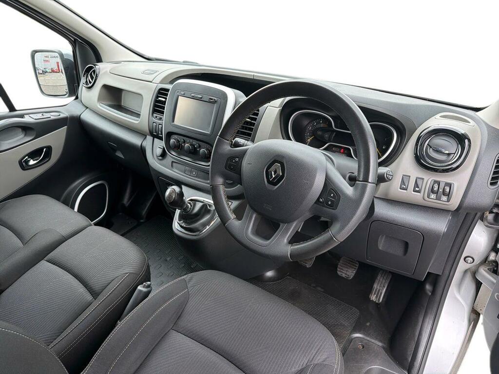 Renault Trafic 1.6L Null White #15