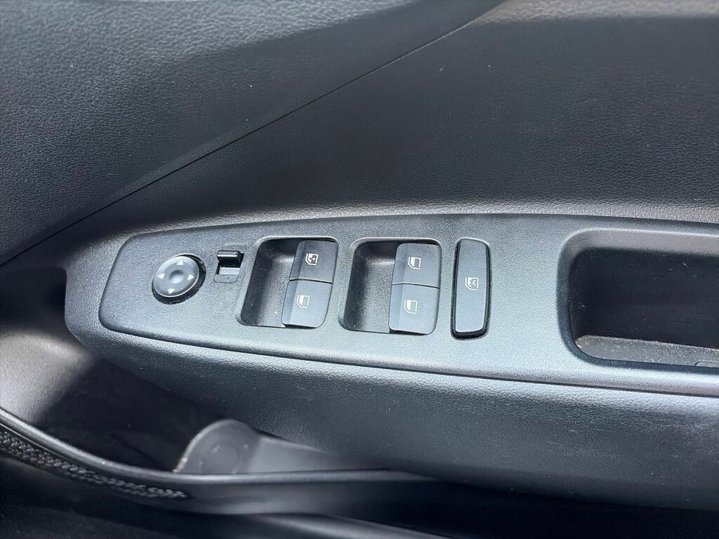 Hyundai I10 1.0 63 Advance Nav Blue #20