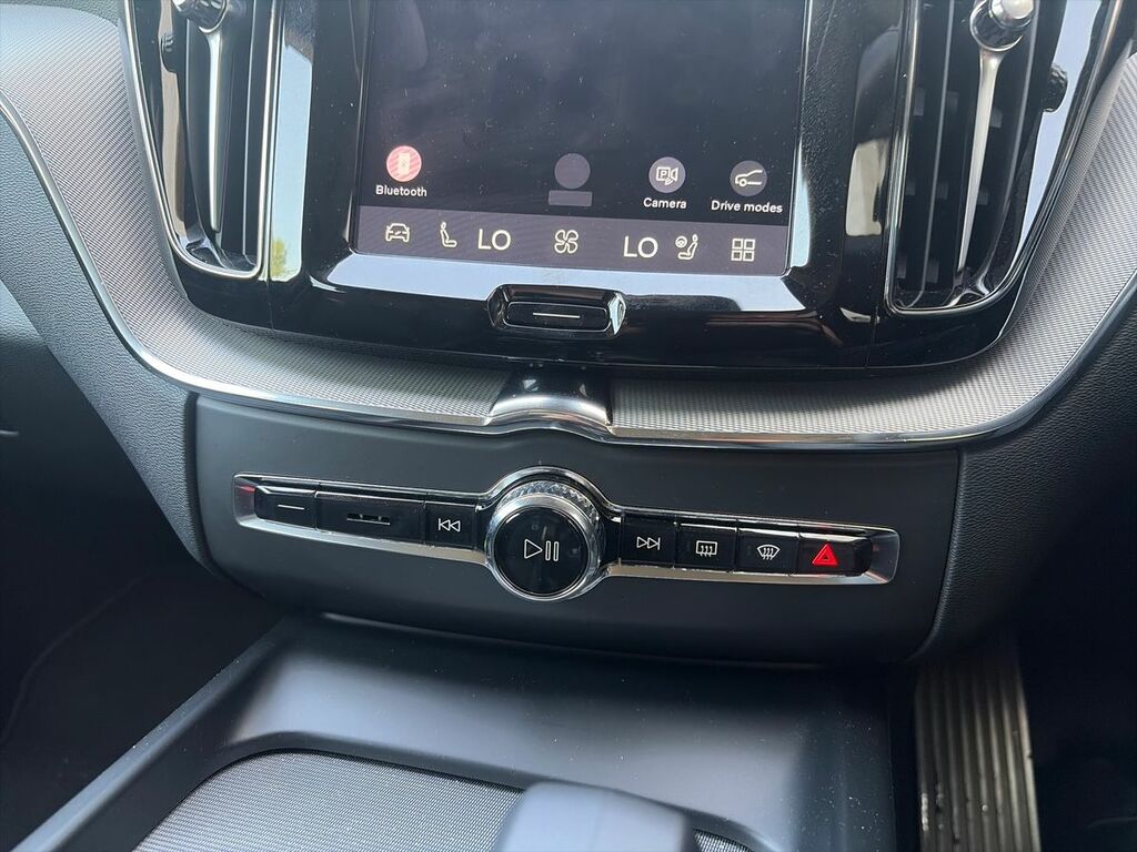 Volvo XC60 2.0 B5p Plus Dark Awd Geartronic White #18