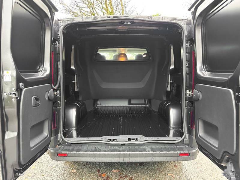 Nissan Primastar Primastar Acenta Dci Black #4
