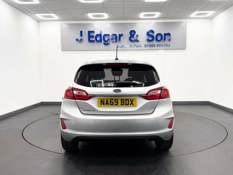 Ford Fiesta 1.1 Trend Silver #6