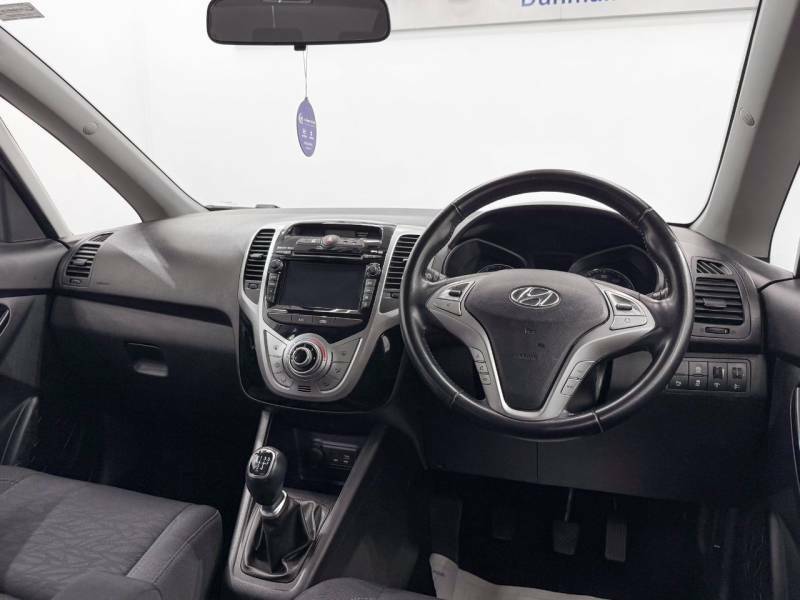 Hyundai Ix20  Red #12