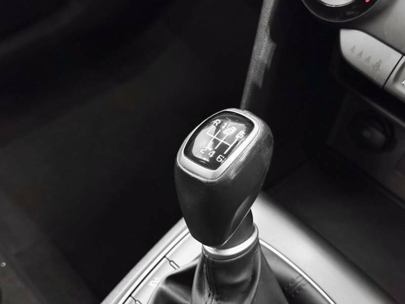 Hyundai Kona Hatchback Black #13