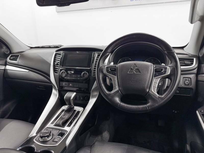 Mitsubishi Shogun Sport 4 Black #12