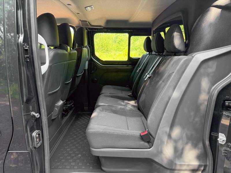 Nissan Primastar 2.0 Dci 150Ps H1 Tekna Van Black #4