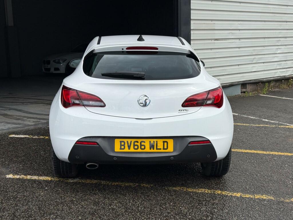 Vauxhall Astra GTC Coupe White #32