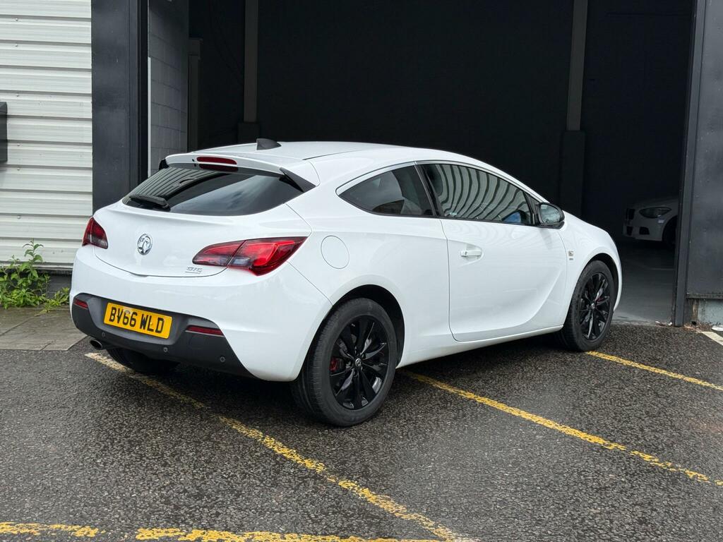 Vauxhall Astra GTC Coupe White #25