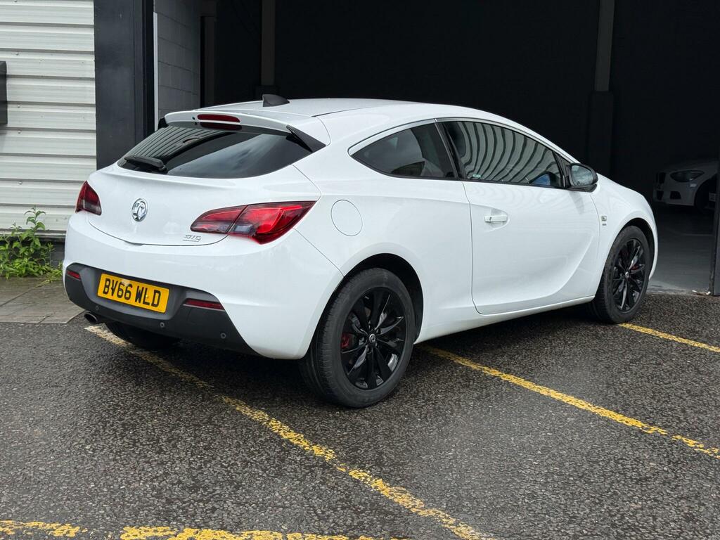 Vauxhall Astra GTC Sri White #5