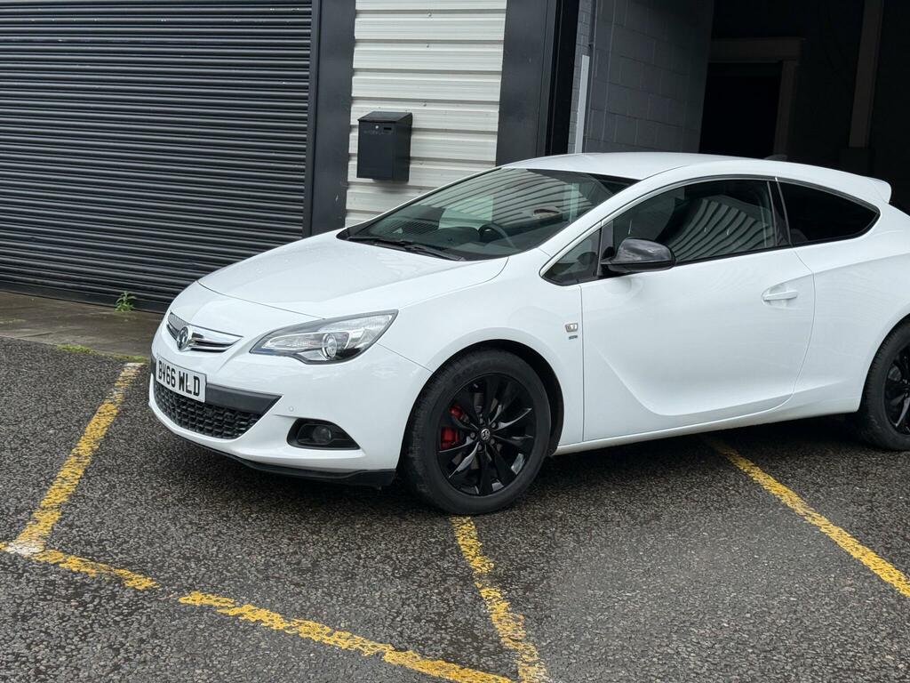 Vauxhall Astra GTC Coupe White #11