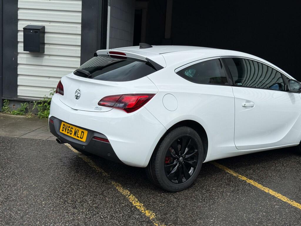 Vauxhall Astra GTC Coupe White #24