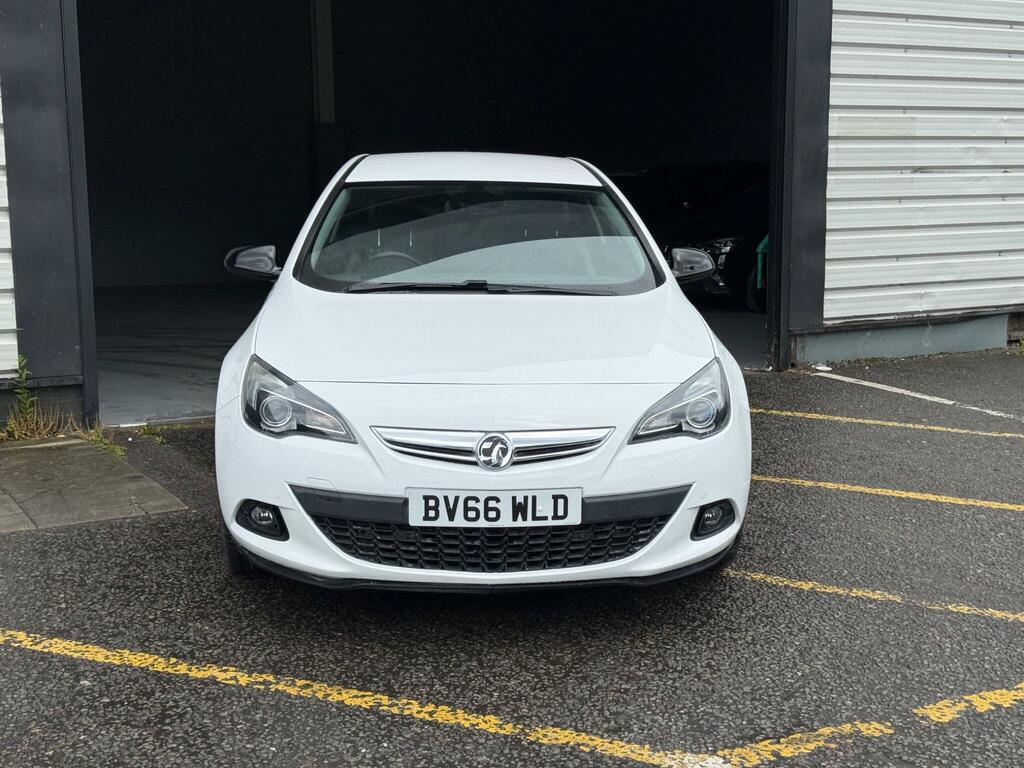 Vauxhall Astra GTC Sri White #3