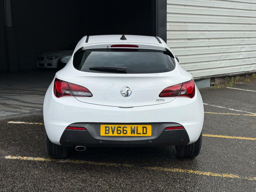 Vauxhall Astra GTC Coupe White #31