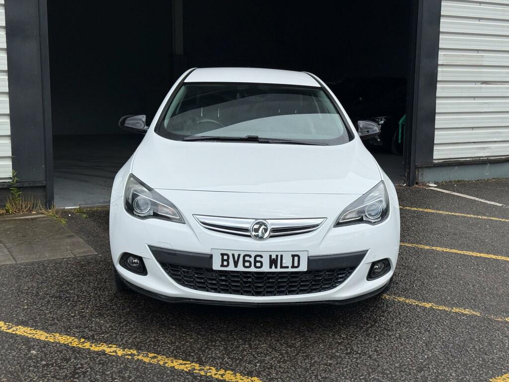 Vauxhall Astra GTC Coupe White #15