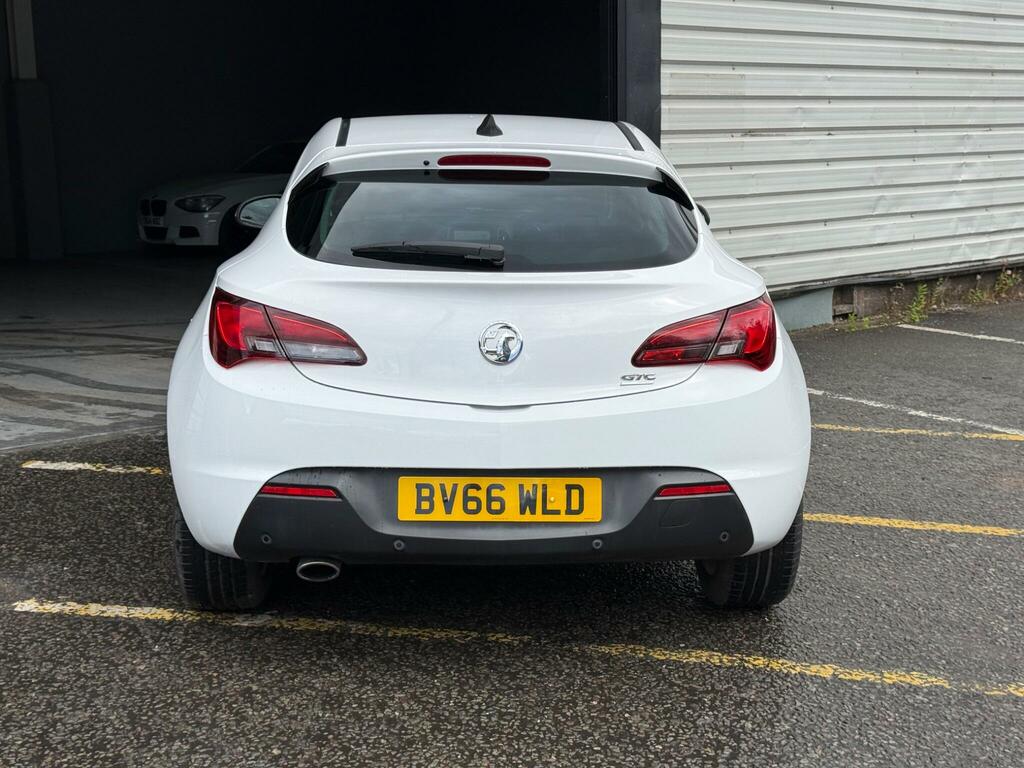 Vauxhall Astra GTC Sri White #6