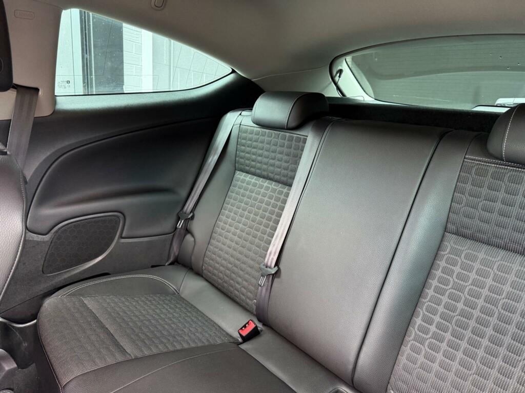 Vauxhall Astra GTC Coupe White #40