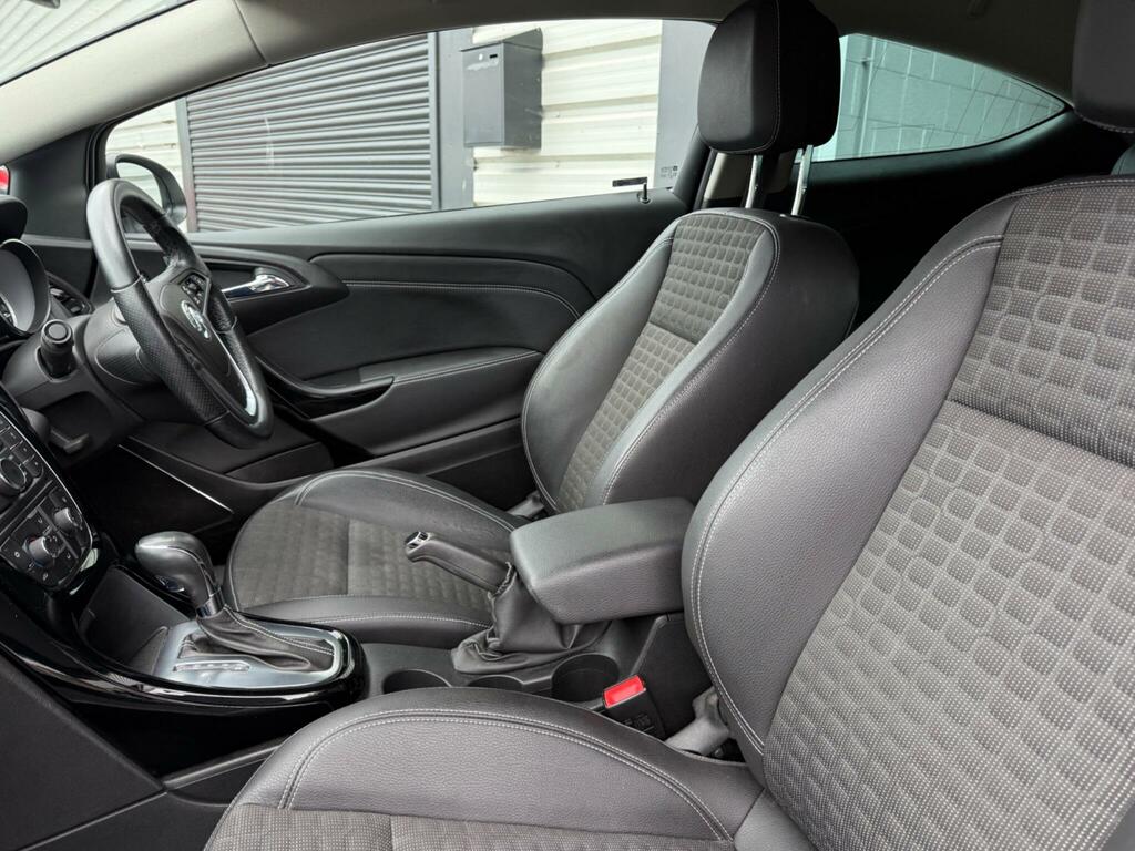 Vauxhall Astra GTC Coupe White #36