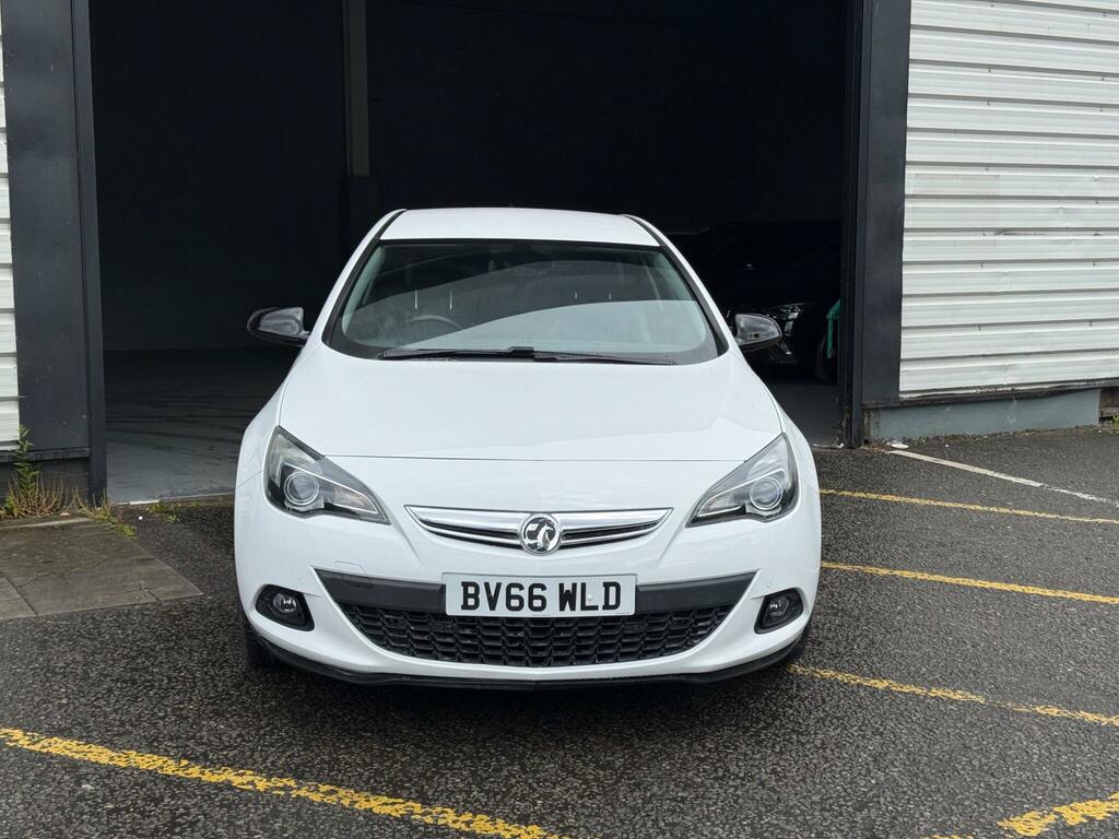 Vauxhall Astra GTC Coupe White #14
