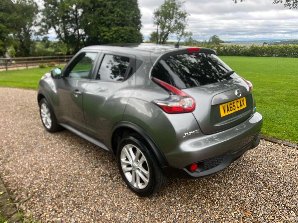 Nissan Juke Hatchback White #2