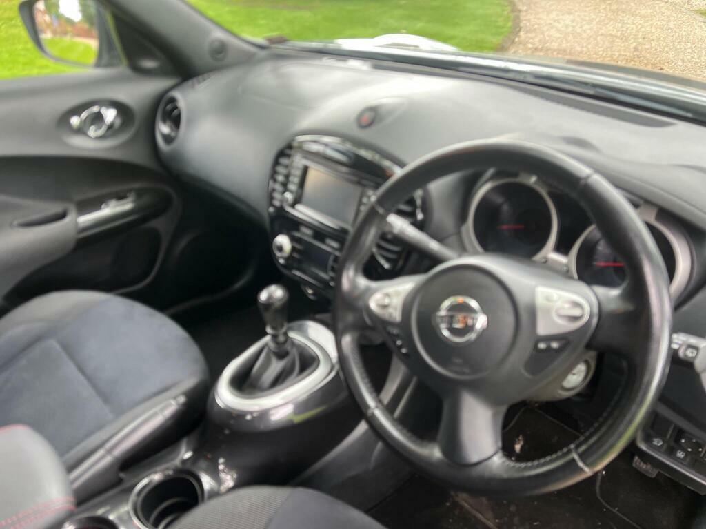 Nissan Juke Hatchback White #10
