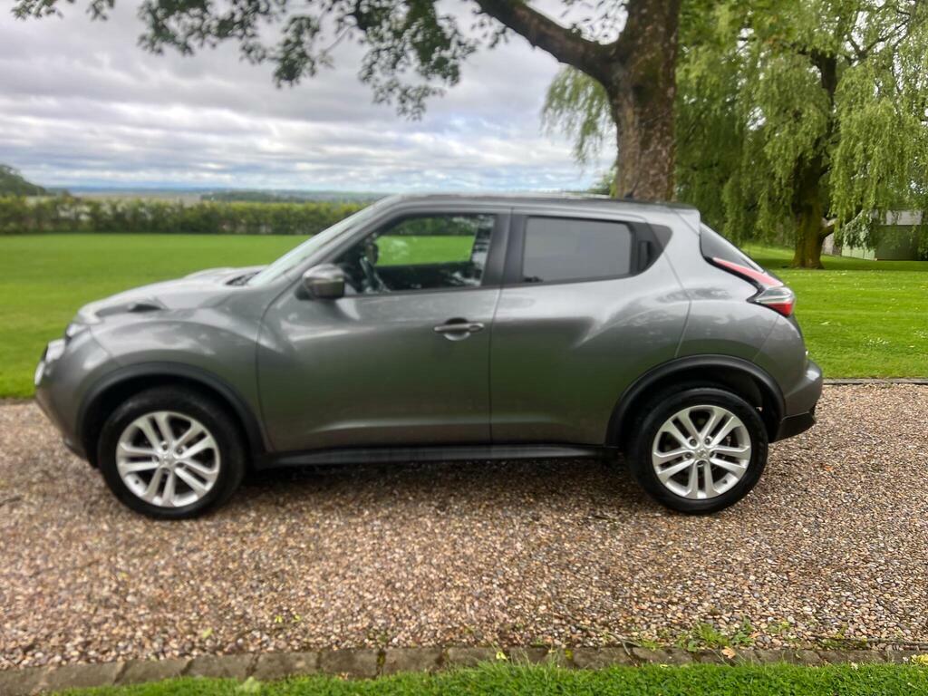 Nissan Juke Hatchback White #3