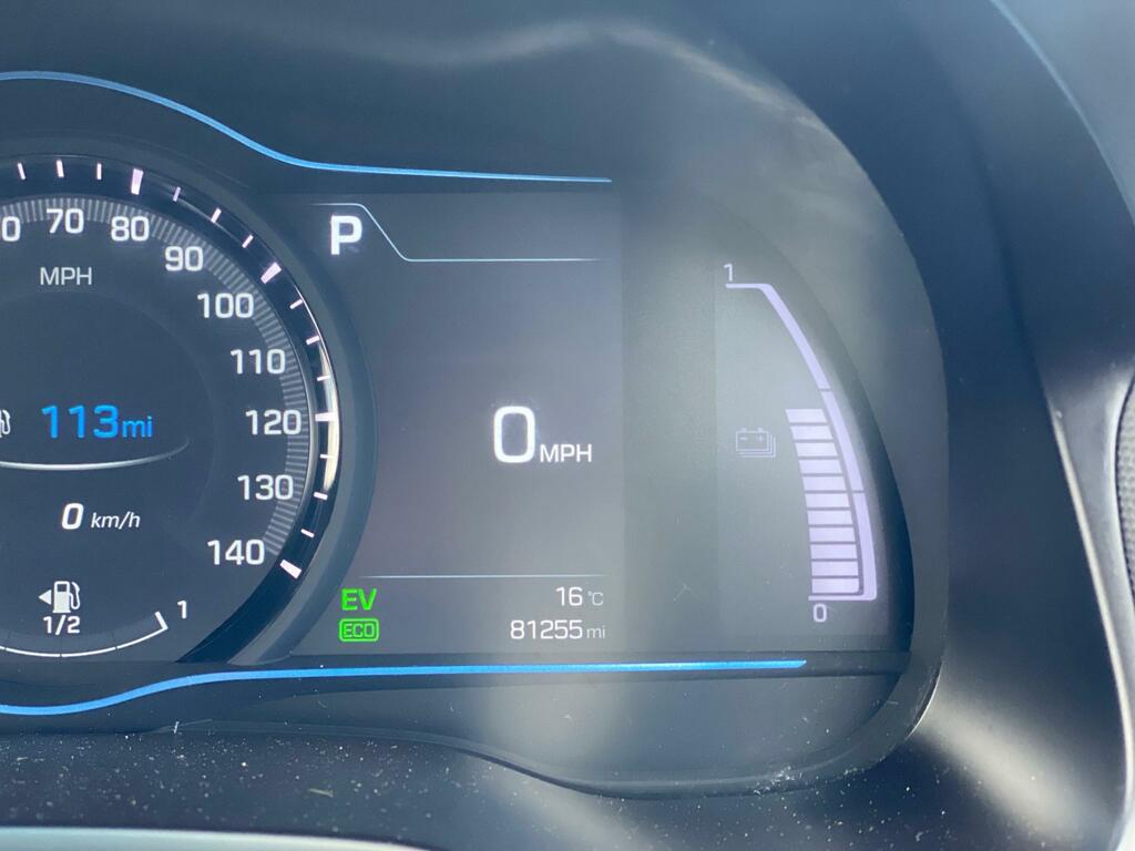 Hyundai Ioniq Hatchback White #20