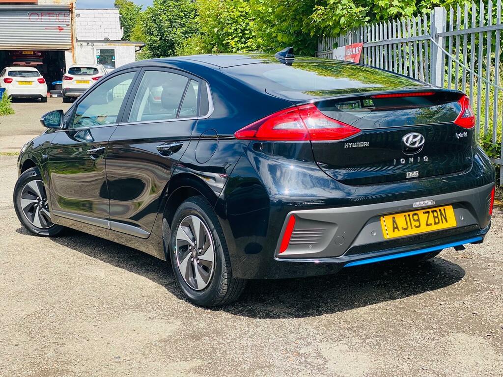 Hyundai Ioniq Hatchback White #9